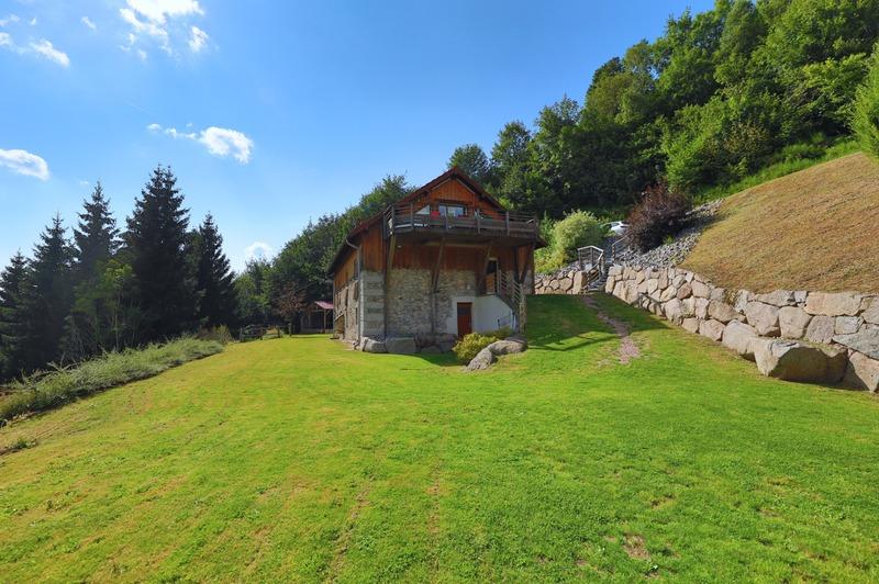 Maison en pierre - 284 m² - 9 pièces