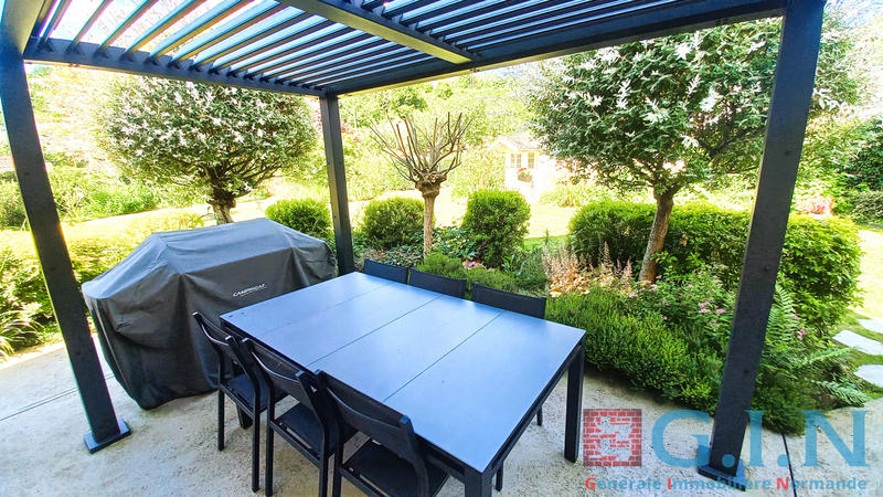 Maison - 170 m² - 7 pièces