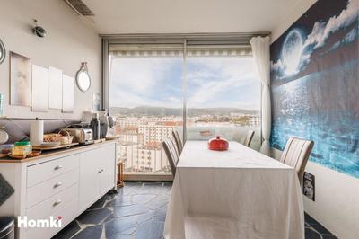 Appartement - 140 m² - 5 pièces