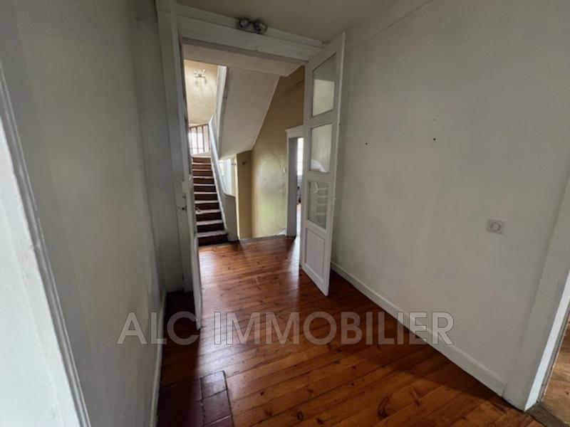 Maison - 224 m² - 9 pièces