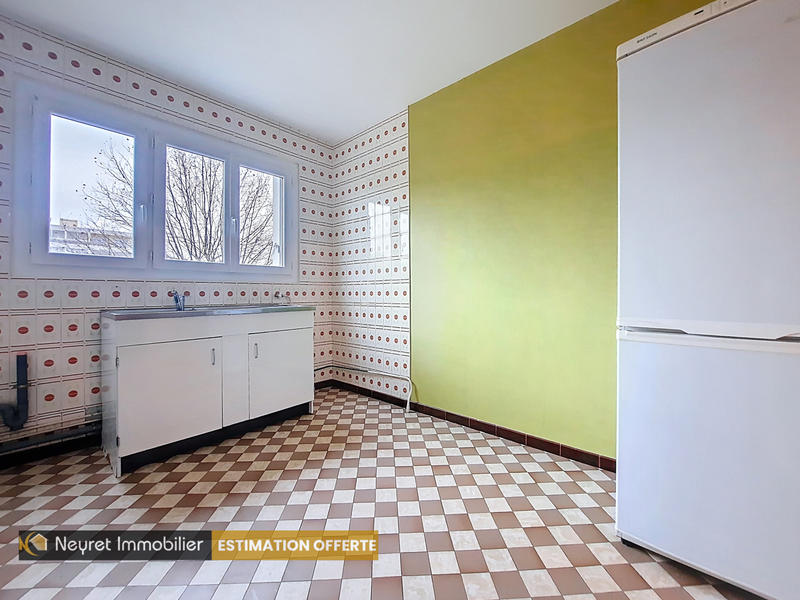 Appartement - 82 m² - 5 pièces