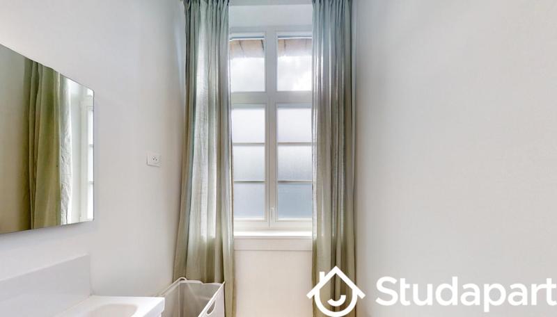 Chambre - 13 m² - 1 pièce