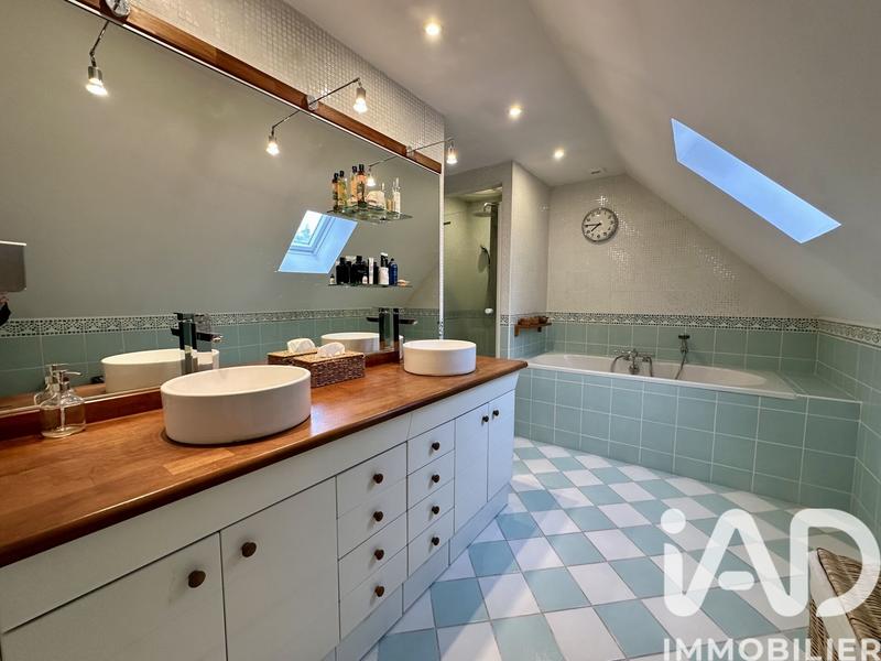 Maison - 151 m² - 7 pièces