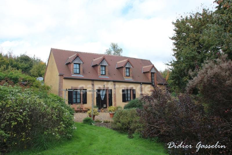 Maison - 351 m² - 10 pièces