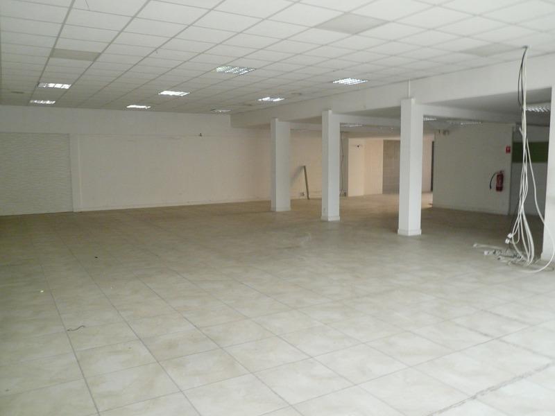 Local commercial - 740 m² - 8 pièces