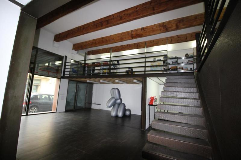 Local commercial - 181 m² - 2 pièces