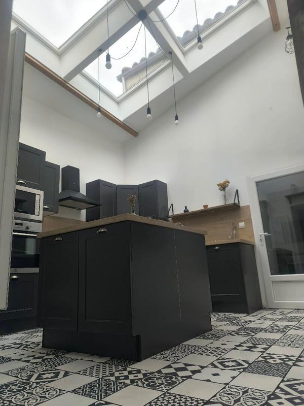 Maison - 215 m² - 8 pièces