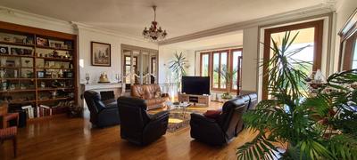 Maison - 279 m² - 6 pièces