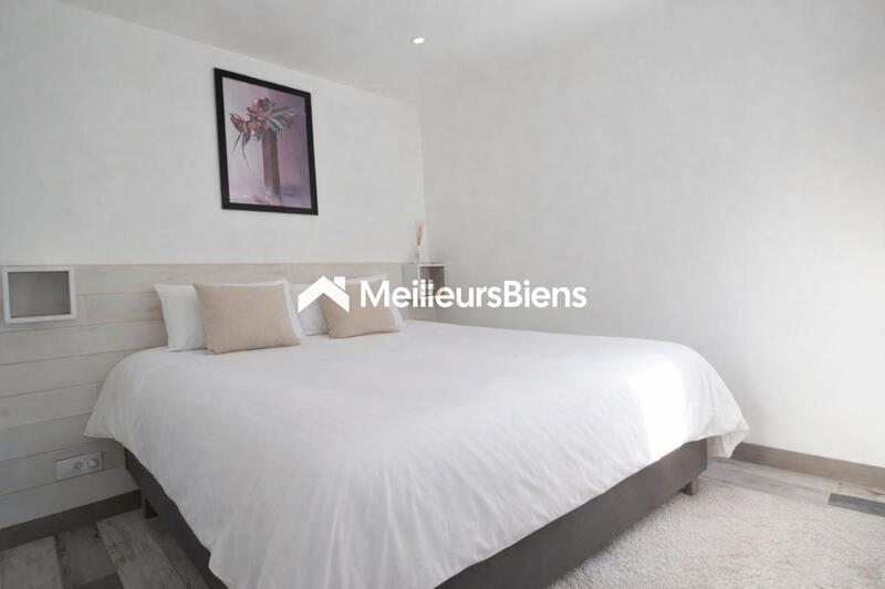 Maison - 197 m² - 9 pièces