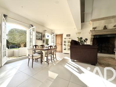 Maison - 232 m² - 8 pièces