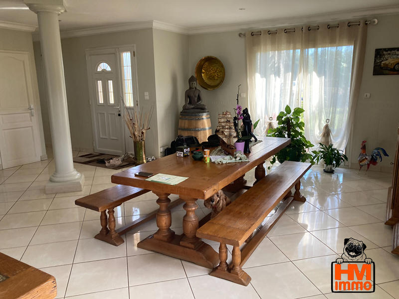 Maison - 207 m² - 7 pièces