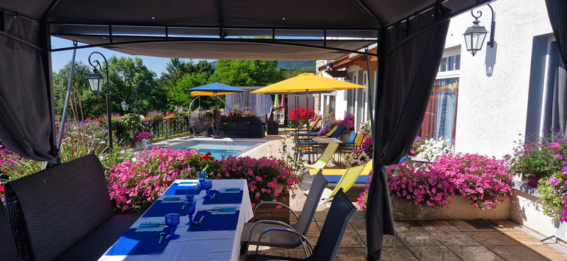 Propriété - 660 m² - 20 pièces