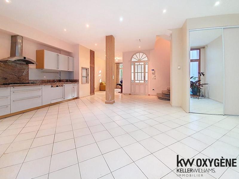 Maison bourgeoise - 193 m² - 6 pièces