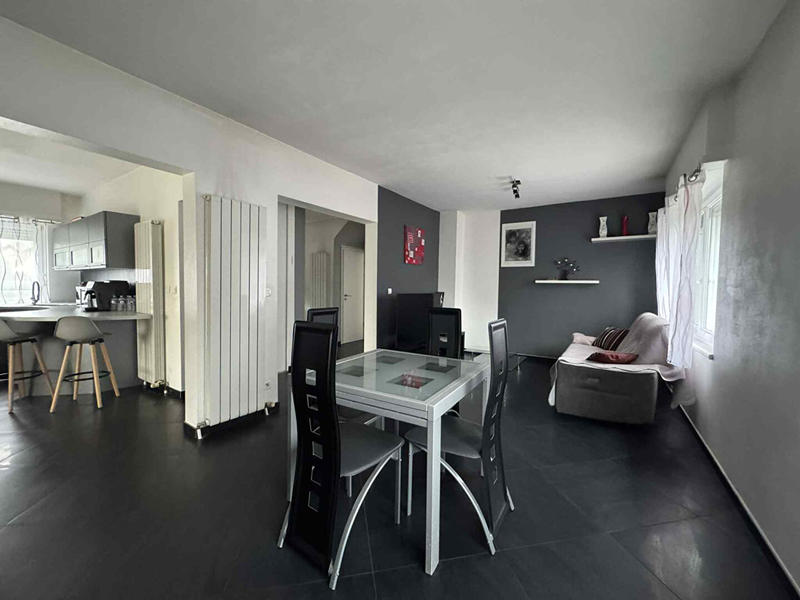 Maison - 101 m² - 5 pièces