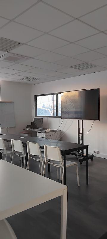 Local commercial - 230 m² - 8 pièces