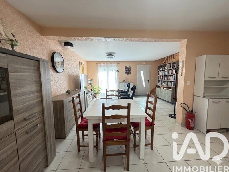 Maison - 92 m² - 6 pièces