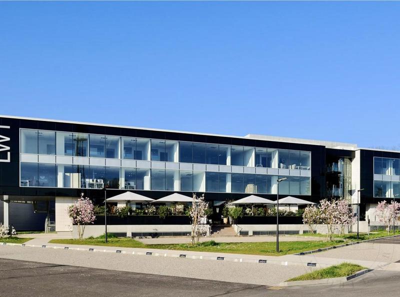 Bureau - 64 m² - 6 pièces