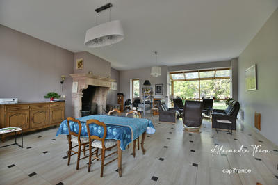 Maison bourgeoise - 361 m² - 12 pièces