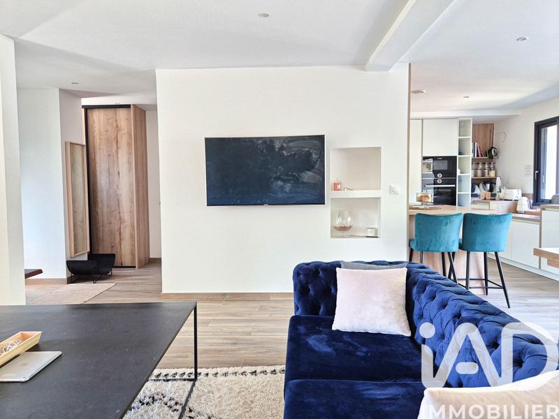 Maison - 180 m² - 7 pièces