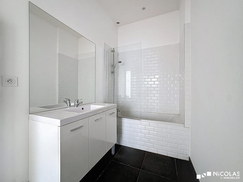 Appartement - 82 m² - 3 pièces