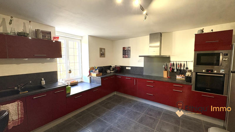 Maison ancienne - 170 m² - 7 pièces