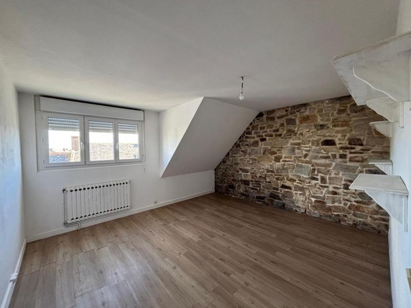 Maison - 155 m² - 8 pièces