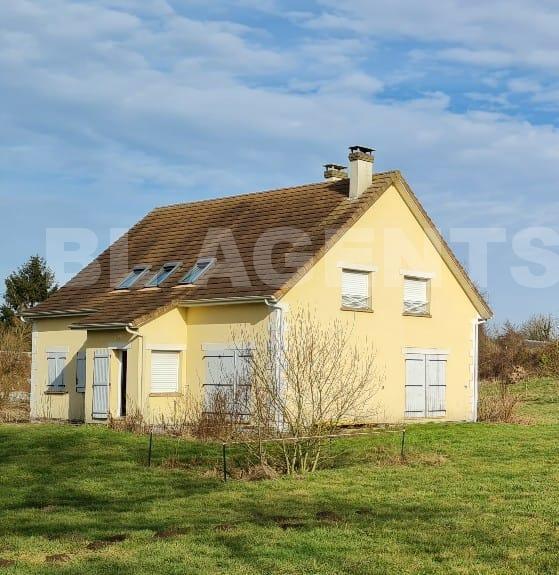 Maison - 180 m² - 8 pièces