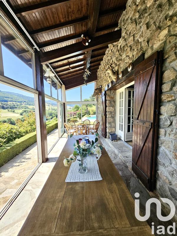 Maison - 186 m² - 6 pièces