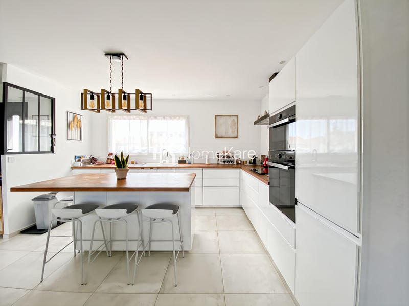 Maison - 110 m² - 4 pièces