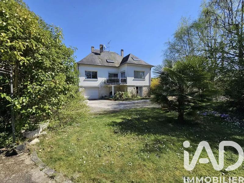 Maison - 215 m² - 9 pièces