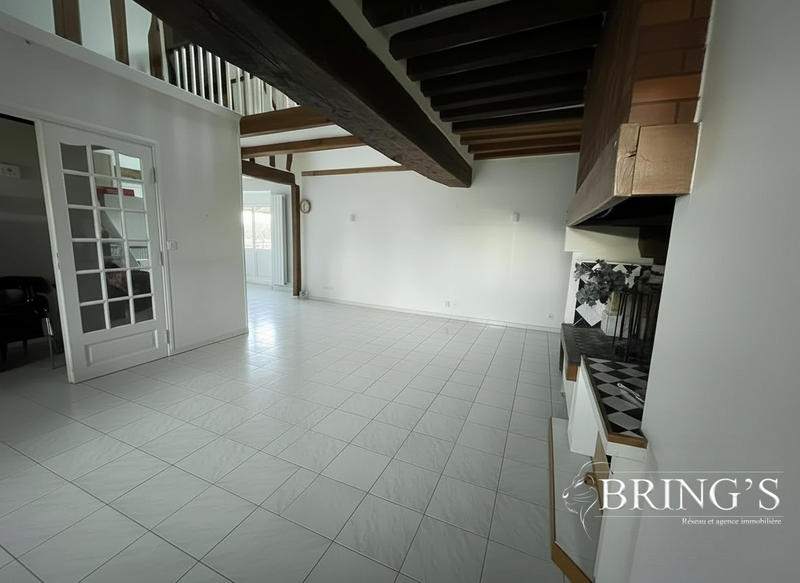 Maison - 215 m² - 8 pièces