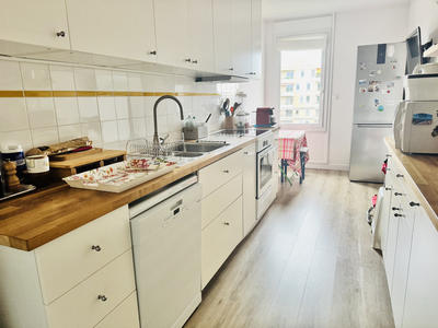 Appartement - 83 m² - 4 pièces