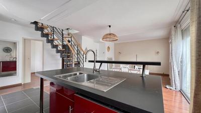 Maison - 137 m² - 6 pièces