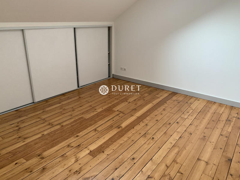 Maison - 251 m² - 11 pièces