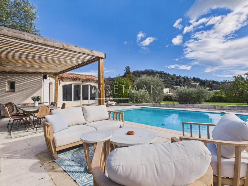 Villa - 240 m² - 7 pièces