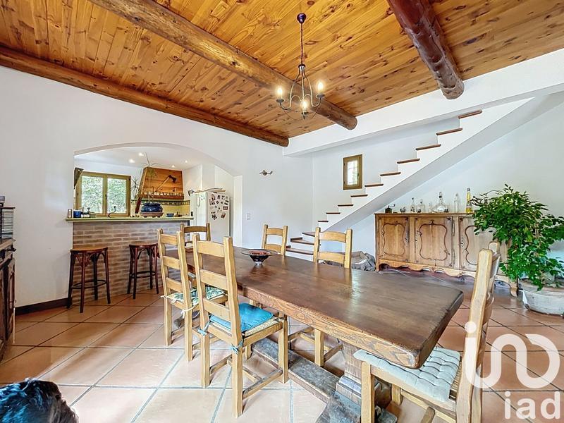 Maison - 198 m² - 7 pièces