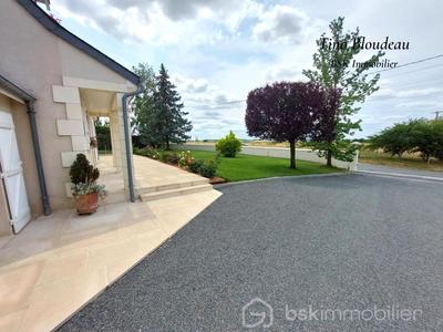 Maison - 180 m² - 8 pièces