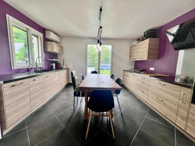 Pavillon - 214 m² - 7 pièces