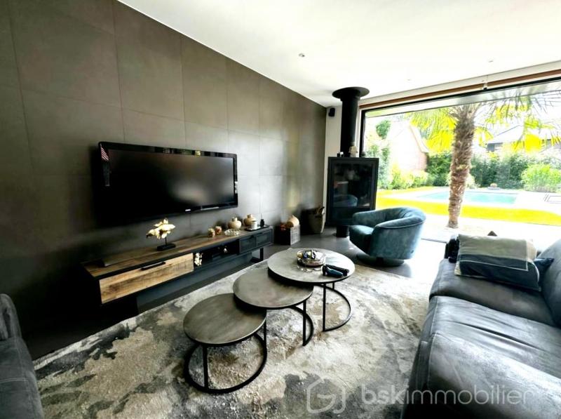 Maison - 180 m² - 6 pièces