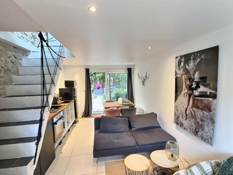 Maison - 417 m² - 15 pièces