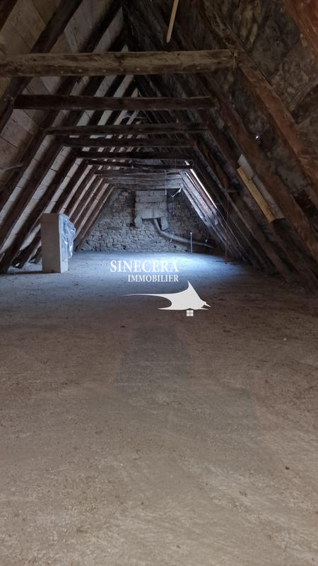 Maison - 240 m² - 7 pièces