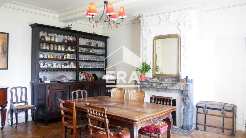 Maison - 194 m² - 5 pièces