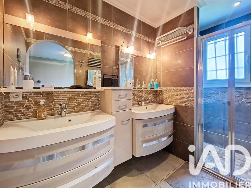 Maison - 160 m² - 7 pièces