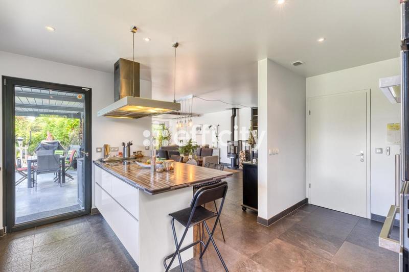 Maison - 197 m² - 6 pièces