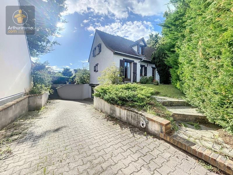 Maison - 155 m² - 8 pièces