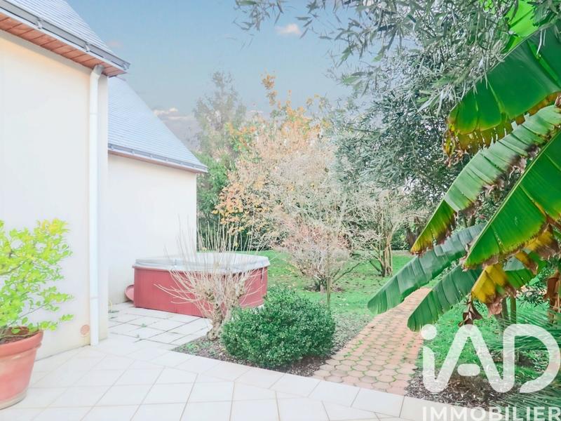 Maison - 220 m² - 7 pièces