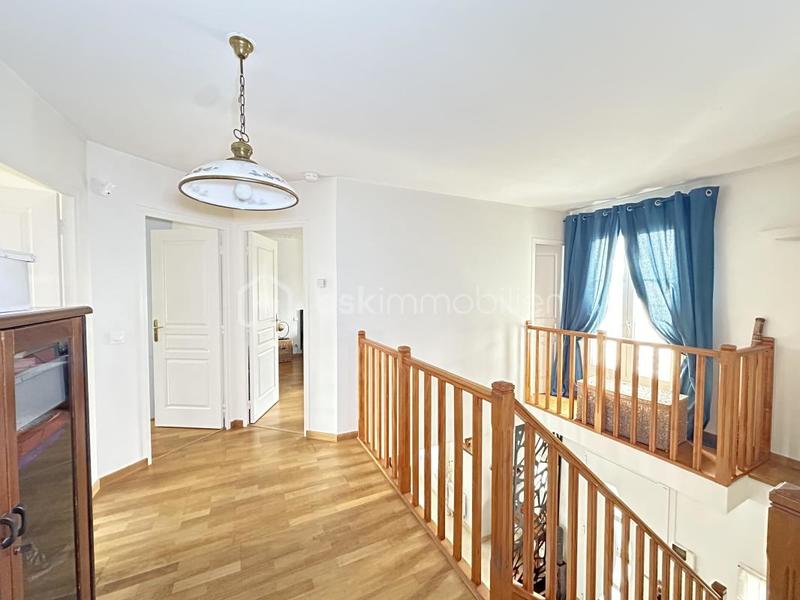 Maison traditionnelle - 170 m² - 6 pièces