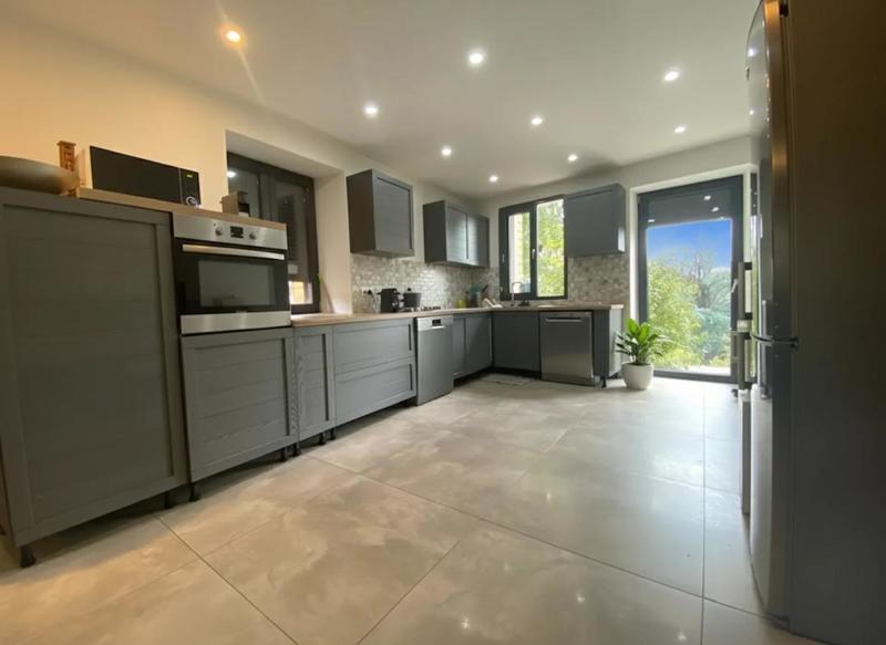 Maison - 150 m² - 5 pièces