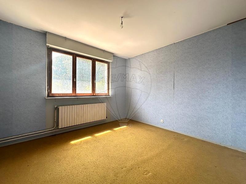 Maison - 181 m² - 9 pièces