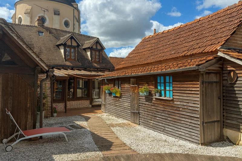 Maison - 183 m² - 6 pièces
